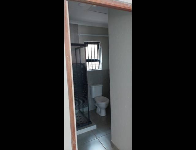1 BEDROOM PROPERTY TO RENT IN BOKSBURG WEST